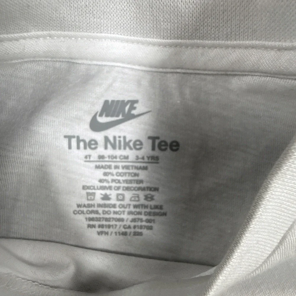 Nike Toddler 4T Futura Logo Graphic T-Shirt White 4T Kids NWT
